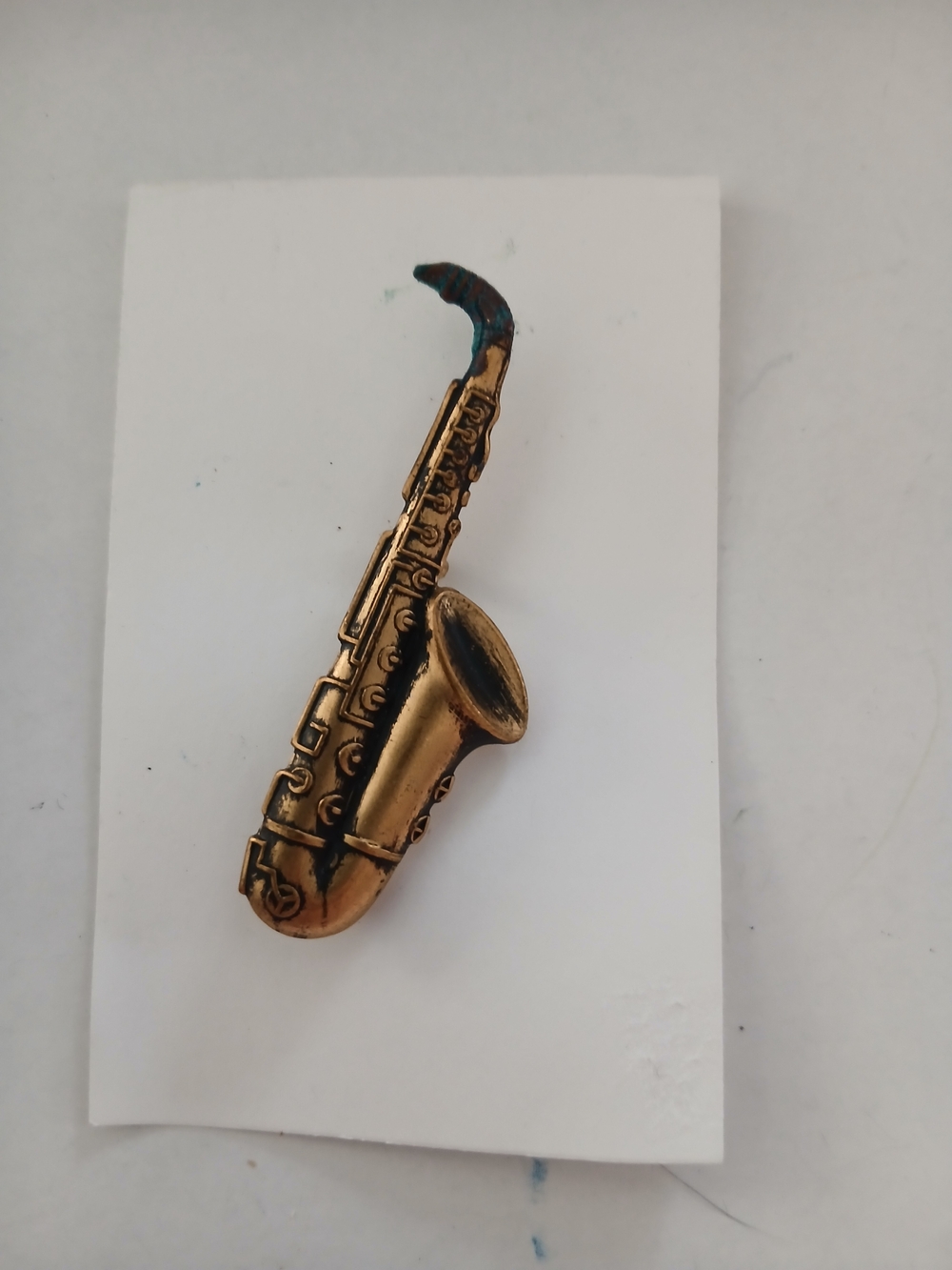 Gold Saxophone Ornament Pin - Home Accents